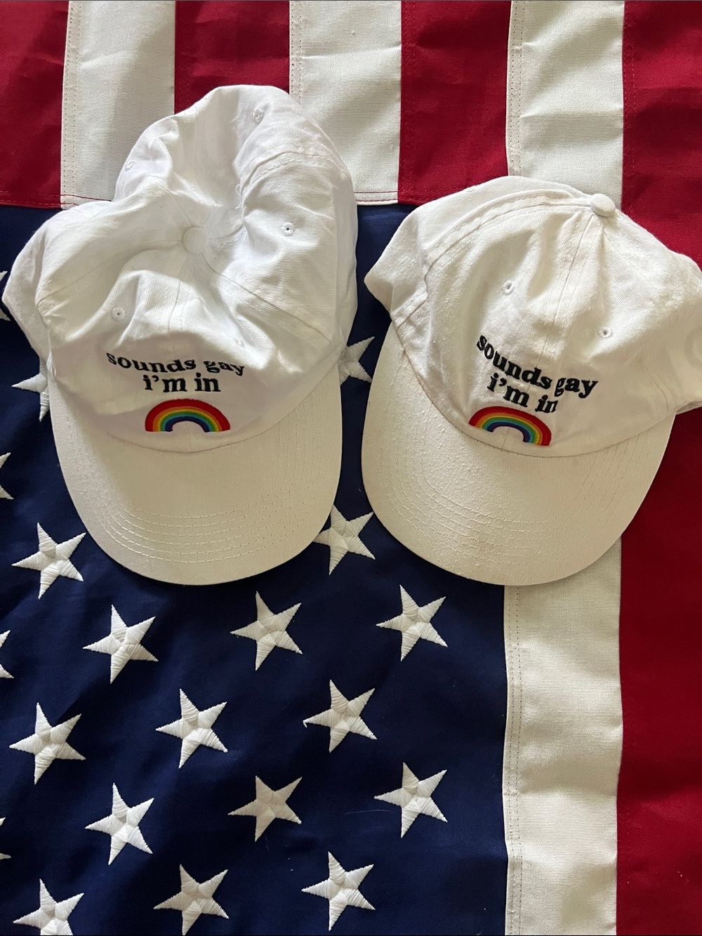 2 pride hats 🌈